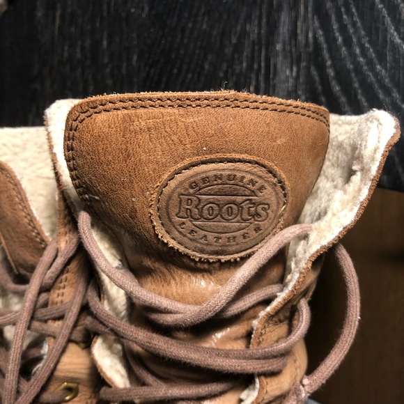 ROOTS Leather boots - Picture 2 of 4